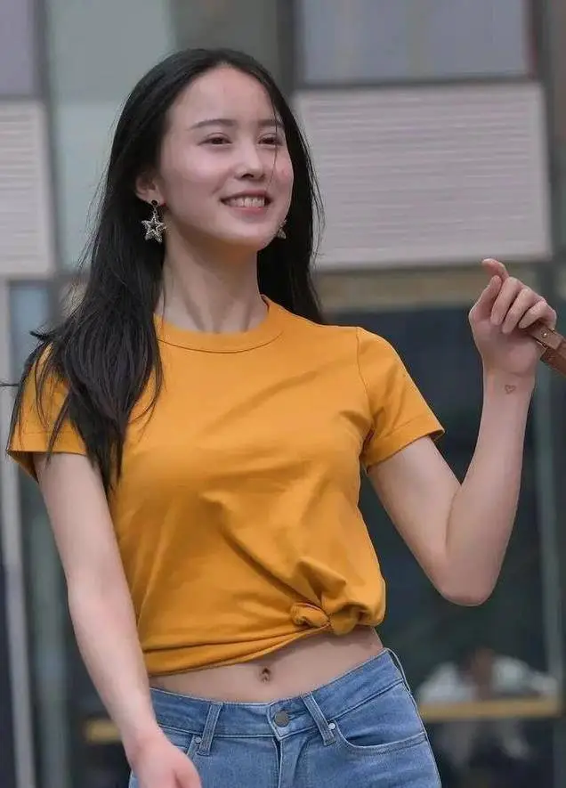 12星座女性时尚风格大揭秘：如何打造白羊座的简约自由风格和金牛座的高品质穿搭