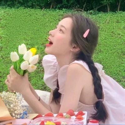白羊座女性的自信独立：唯美马尾头像与个性展示