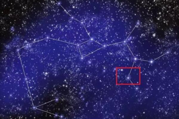 座的女生_星座上升帅子坐_坐在山上的星座女生