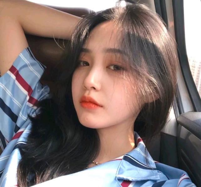 金牛座女生：稳健坚韧与浪漫共存