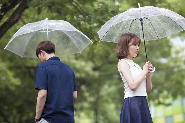 女生靠男生很近_不靠近女生的星座男生_靠近男生星座女生会怎么样