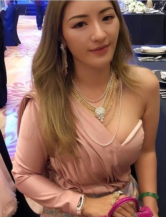 各星座女生喜欢什么样的男生_伴侣星座说话女生喜欢什么_喜欢说话的星座伴侣女生