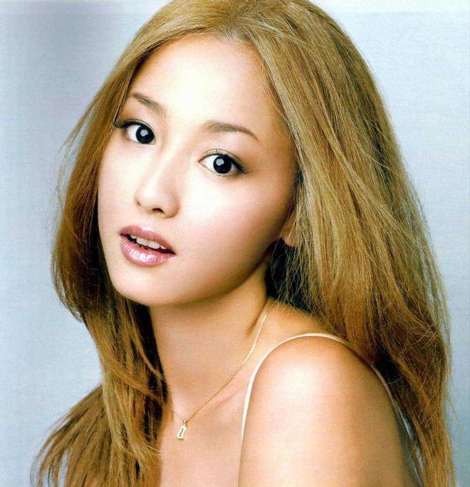 伴侣星座说话女生喜欢什么_各星座女生喜欢什么样的男生_喜欢说话的星座伴侣女生