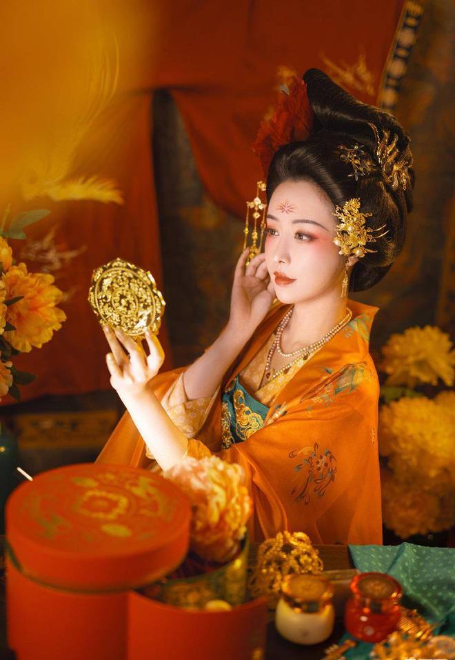 十二星座漂亮女生发型_漂亮星座女生发型图片_星座女生漂亮排名