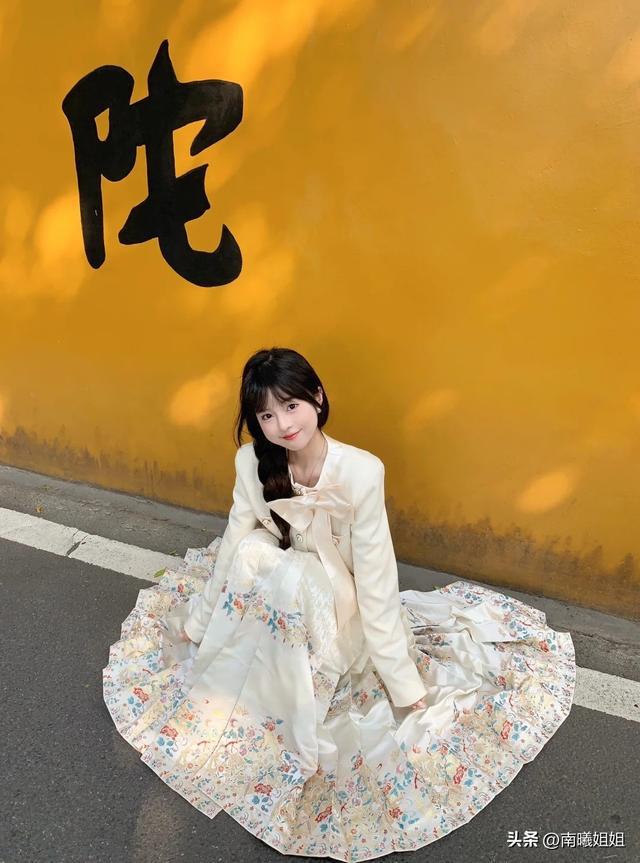 星座女生漂亮排名_十二星座漂亮女生发型_漂亮星座女生发型图片