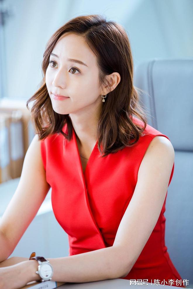 十二星座女性最美丽瞬间：白羊座的勇敢奔跑与金牛座的静享生活