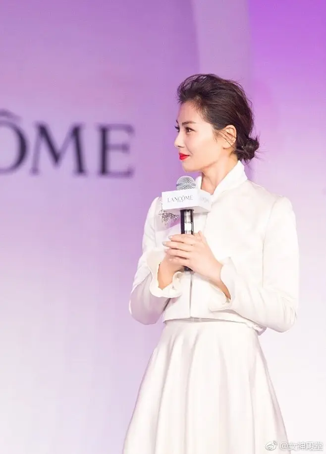 探秘十二星座女孩之美：性格魅力与外貌特质的绝妙融合