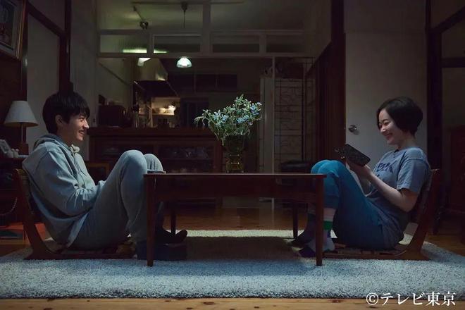 揭秘爱情中的星座女性：巨蟹座的挑剔与细腻，解析情感波动与行为模式