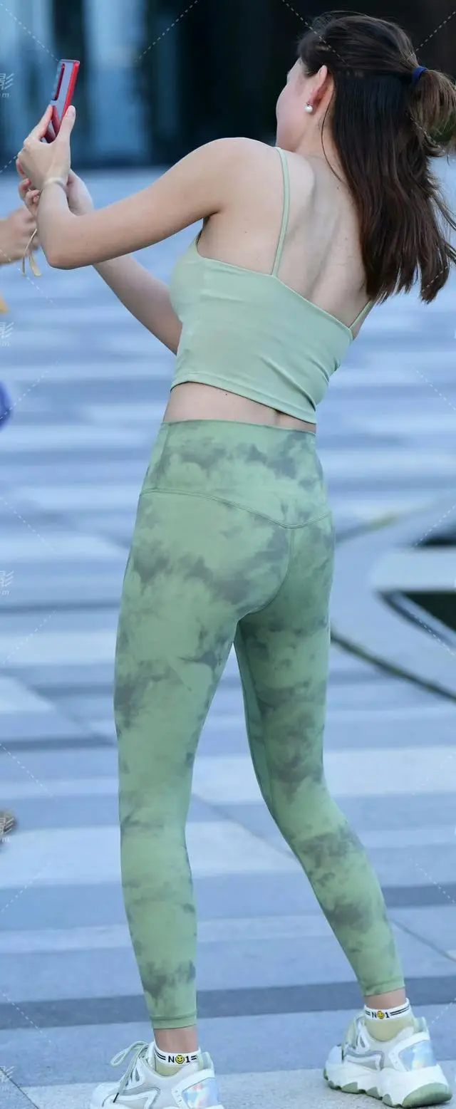 星座穿女生裤子好吗_十二星座女生穿什么裤子_哪几个星座喜欢穿裤子