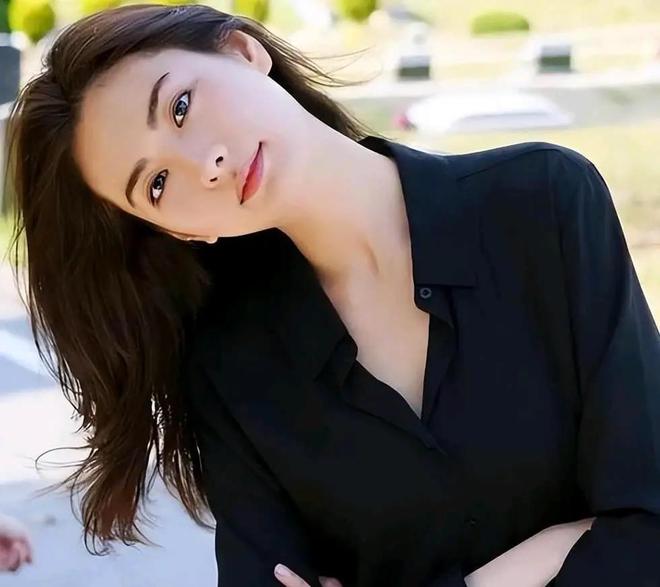 眼睛漂亮的星座女_眼睛最美的5个星座女_什么星座眼睛女生最漂亮