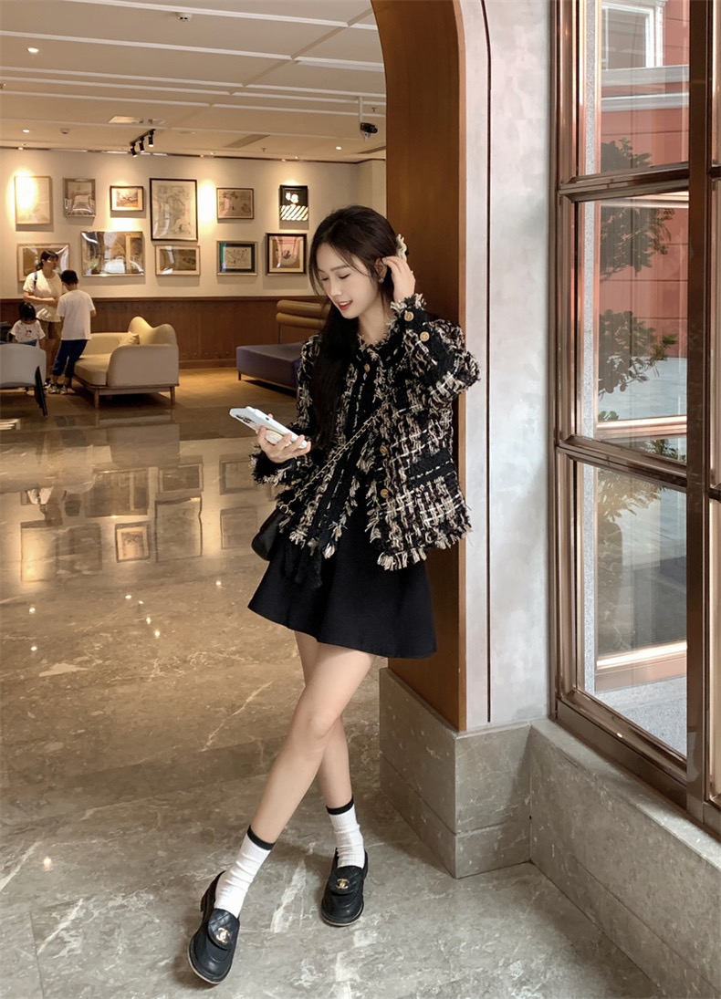 十二星座适合哪种校服女生_穿校服最可爱的星座_12星座校服女