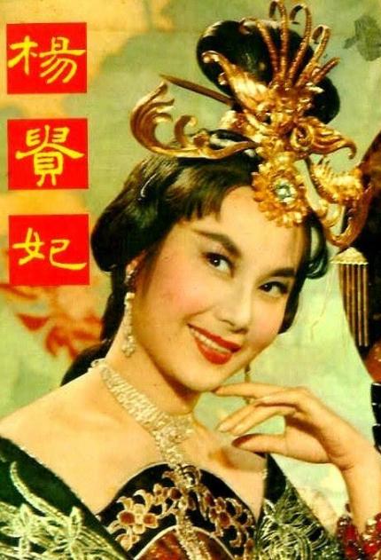 女将军与贵妃：白羊座的勇气对比金牛座的温柔